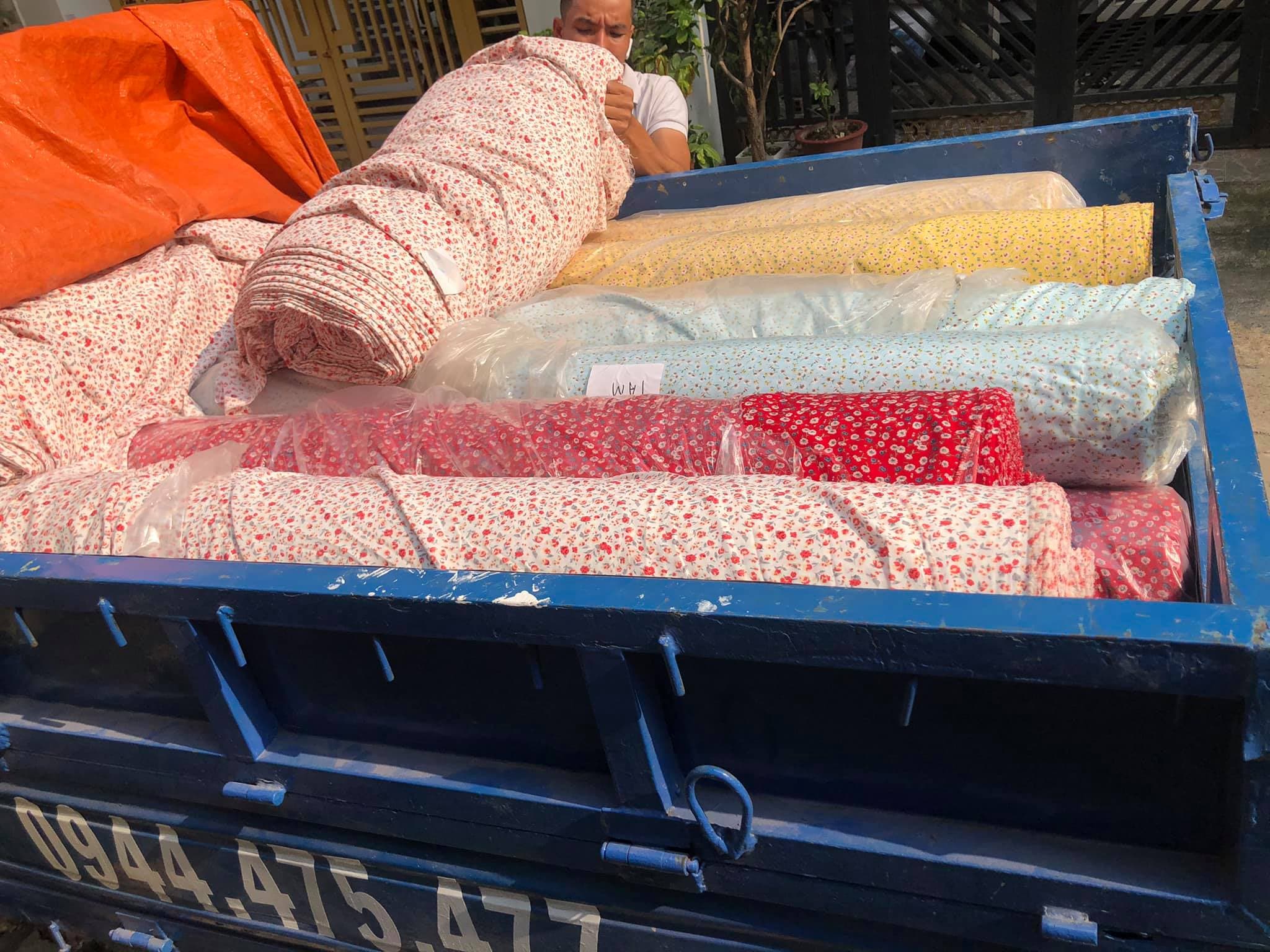 Vải và nguyên liệu may mặc tại xưởng